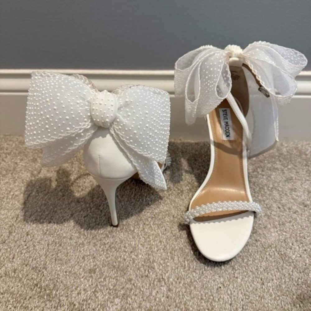 Steve Madden White Bridal Bow Heels